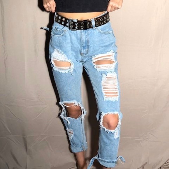 Brandy Melville Destroyed Ripped Mom Jeans - Picture 2 of 15